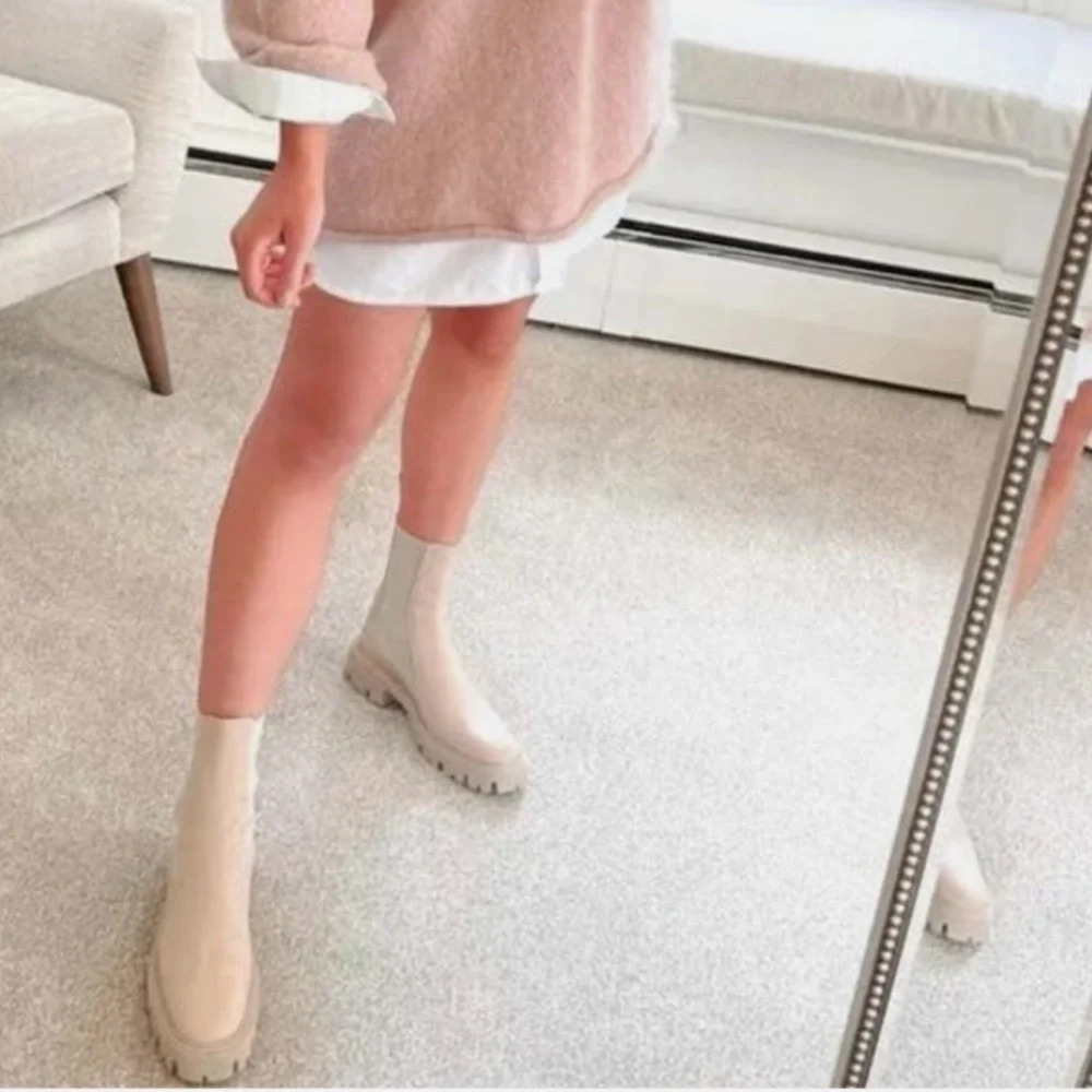 Zara Lug Sole Leather Chelsea Boots Beige SIZE 37